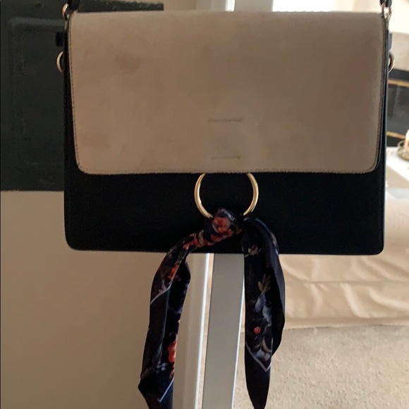 Purse - Picture 2 of 5